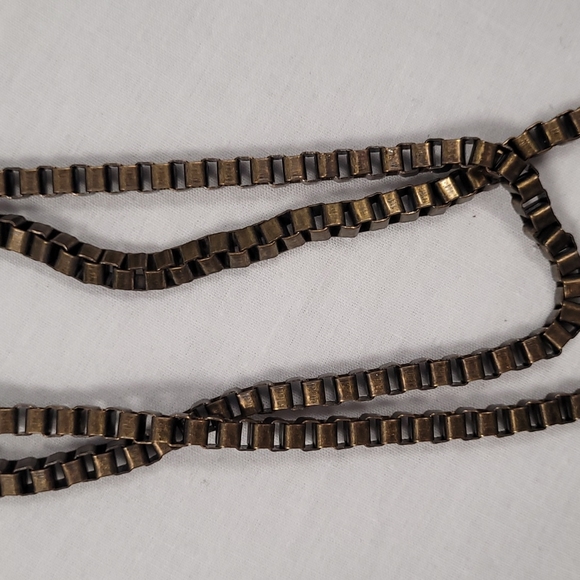 Long Necklace - Picture 3 of 4